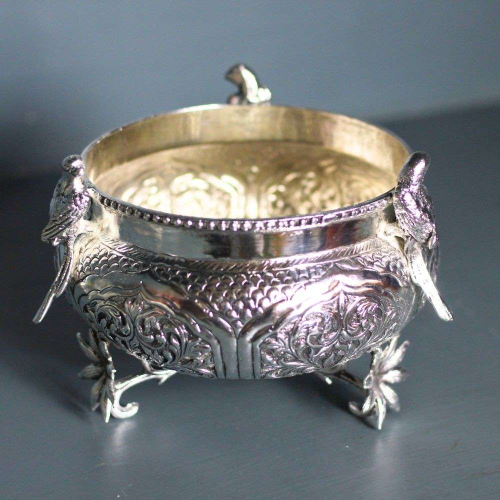 Chitai Parrot Urli – Traditional 6 Inch Brass Decorative Bowl